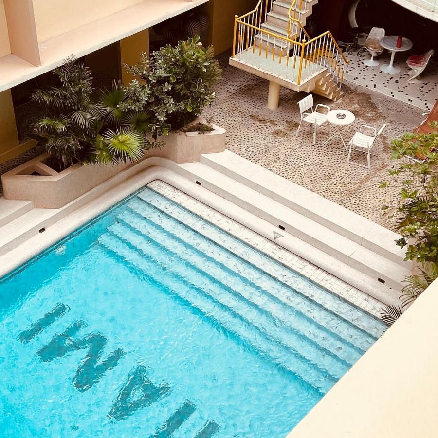 Miami Hotel Бангкок Экстерьер фото