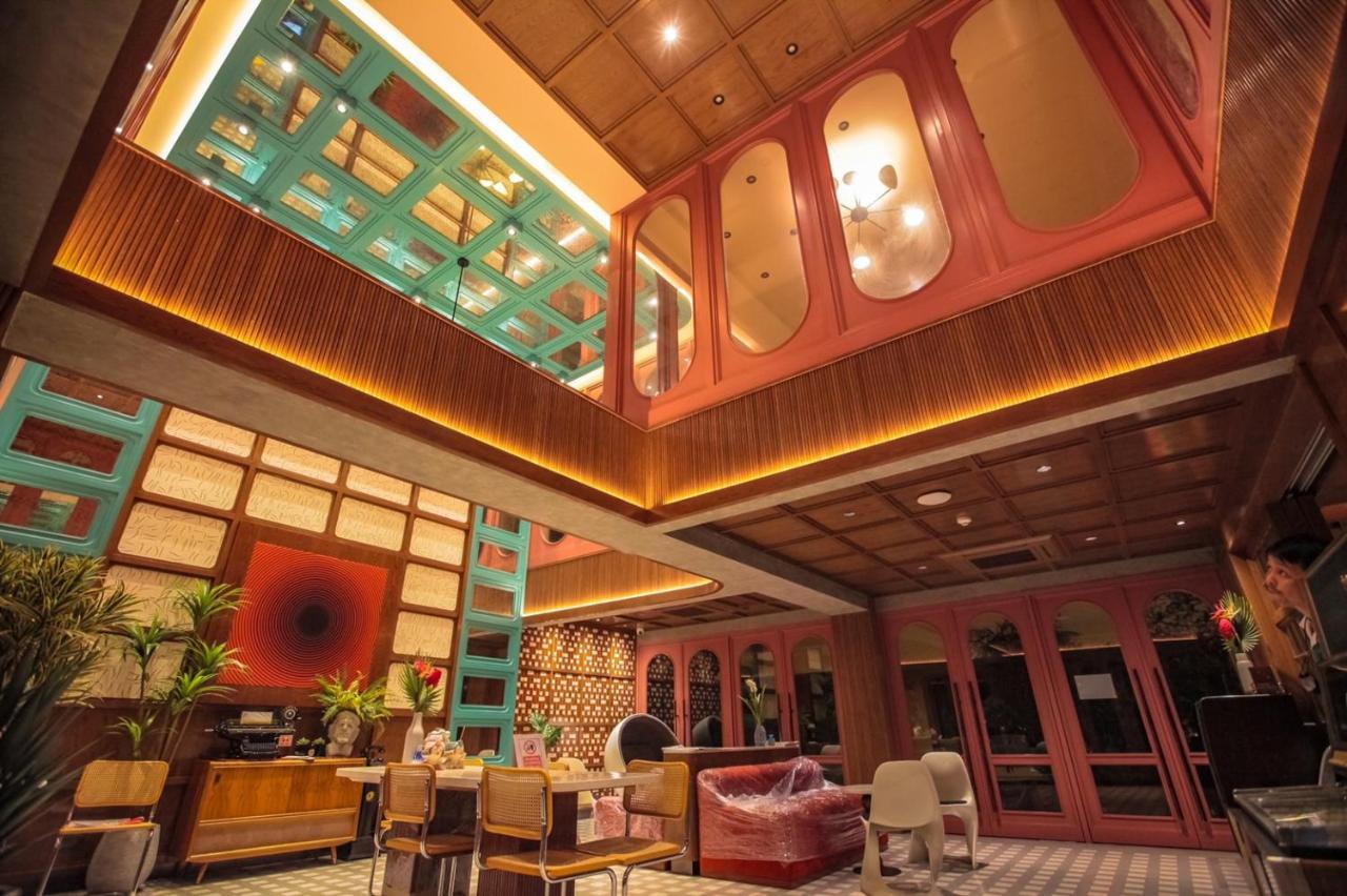 Miami Hotel Бангкок Экстерьер фото