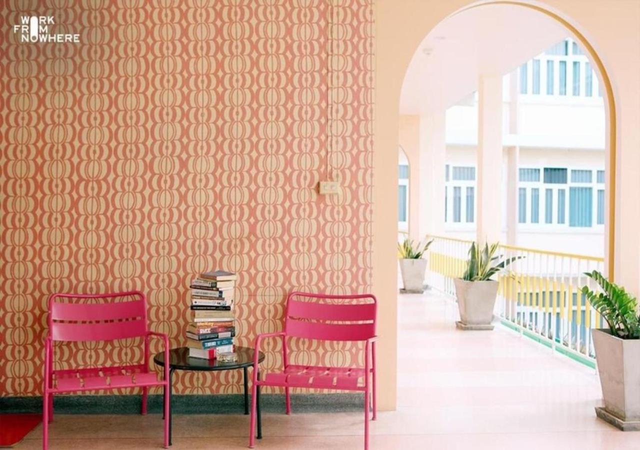 Miami Hotel Бангкок Экстерьер фото