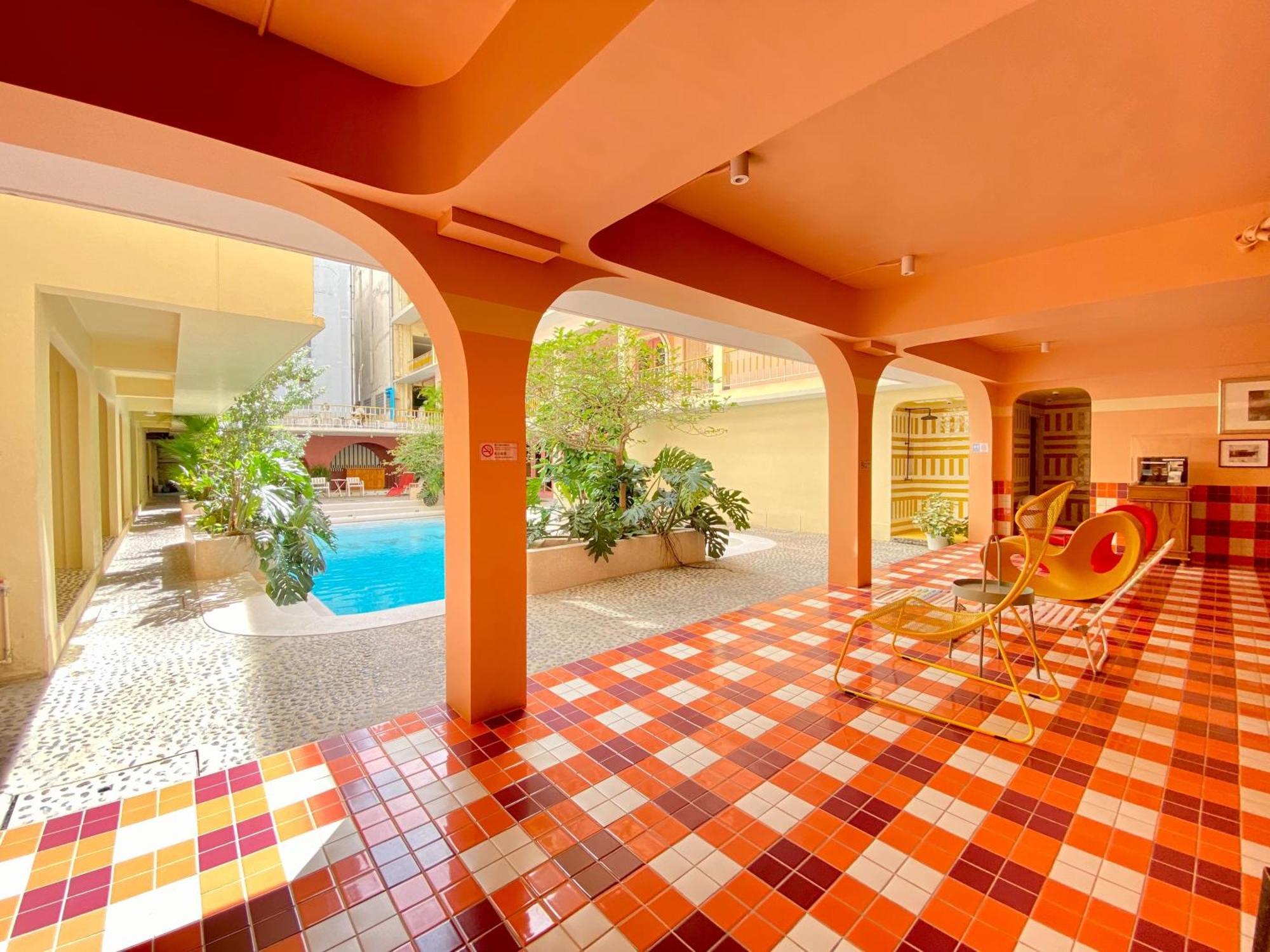 Miami Hotel Бангкок Экстерьер фото