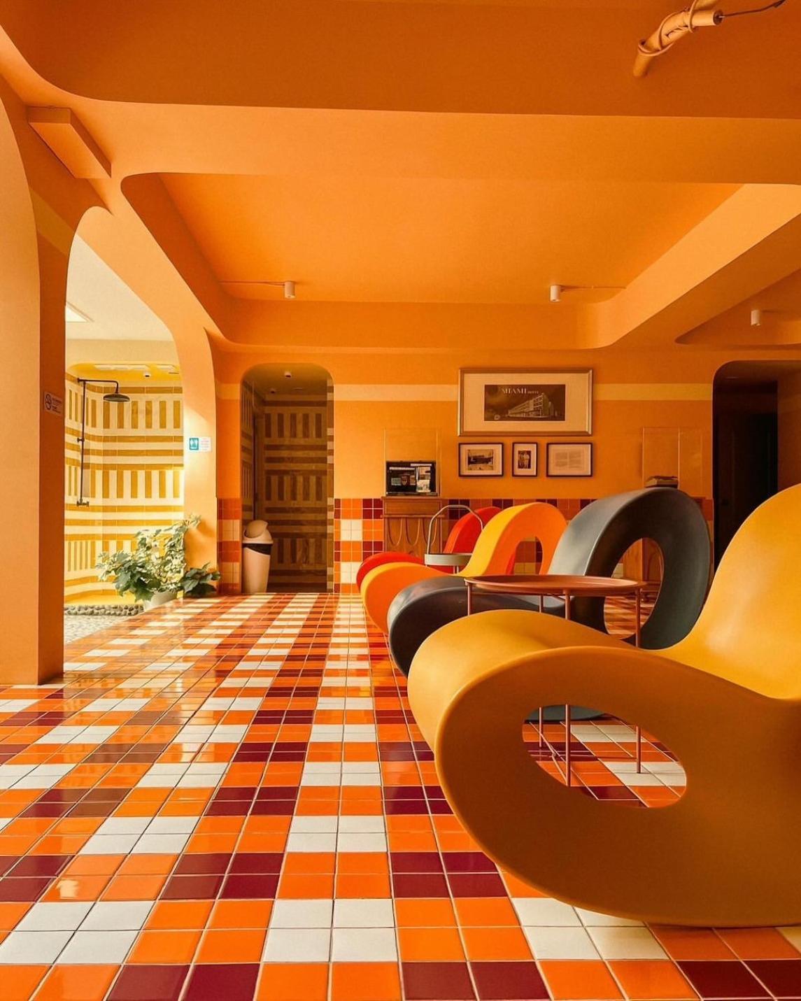 Miami Hotel Бангкок Экстерьер фото