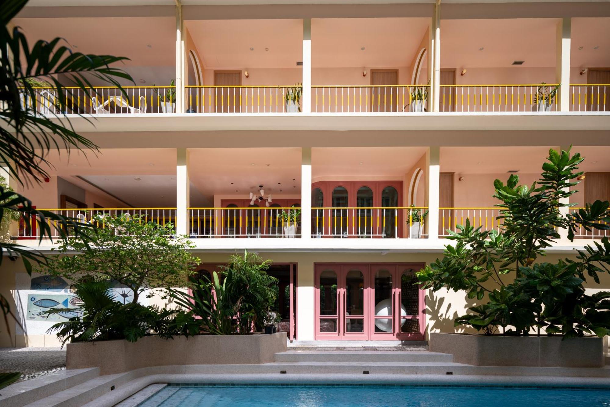 Miami Hotel Бангкок Экстерьер фото