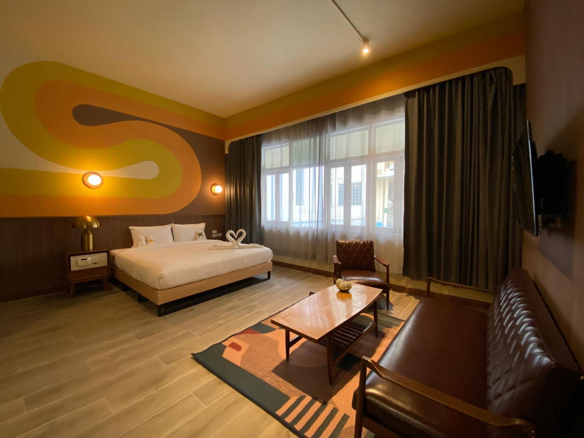 Miami Hotel Бангкок Экстерьер фото
