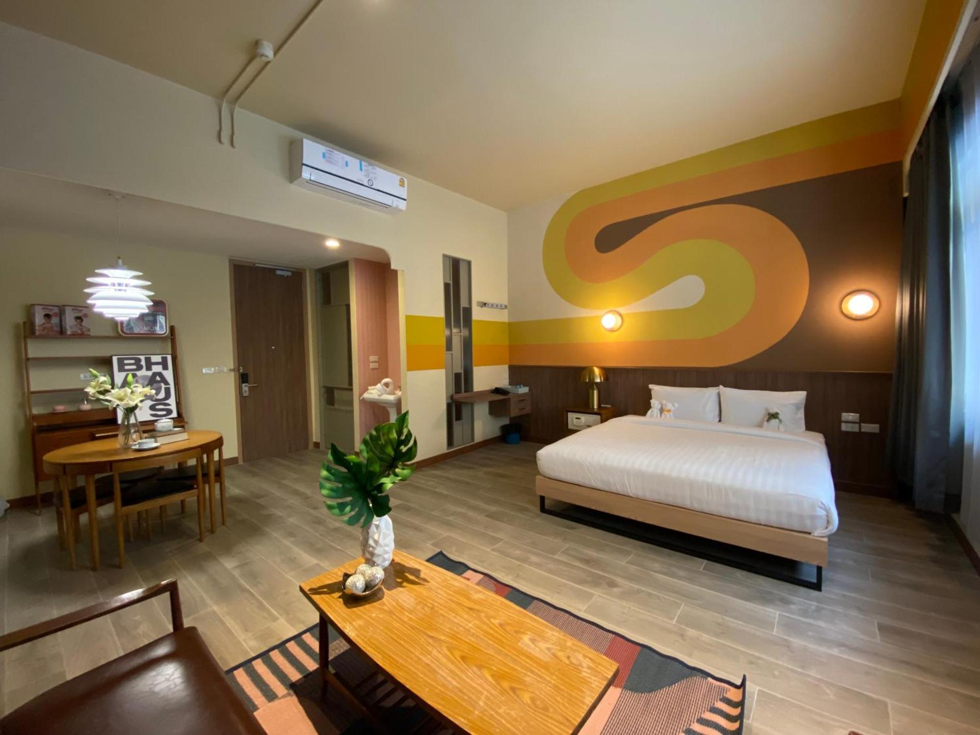 Miami Hotel Бангкок Экстерьер фото