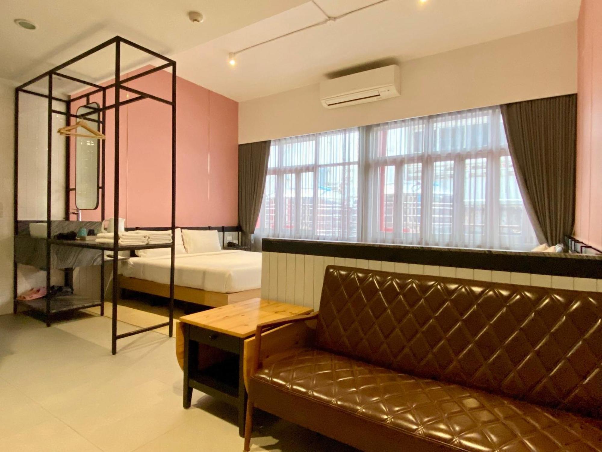 Miami Hotel Бангкок Номер фото